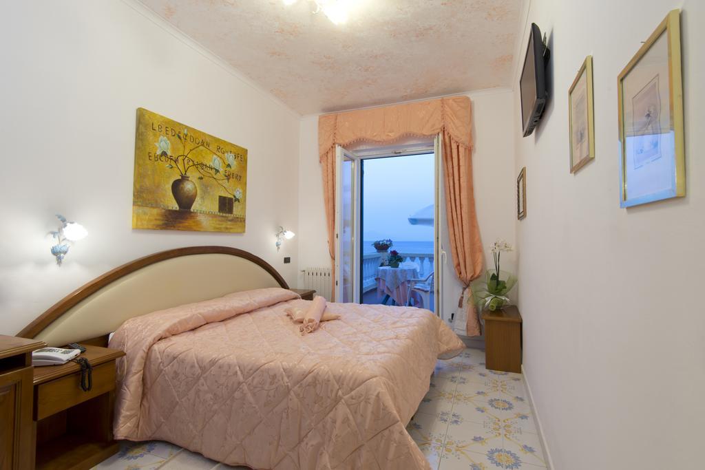 Hotel Giardino Delle Ninfe E La Fenice Ischia Exteriér fotografie